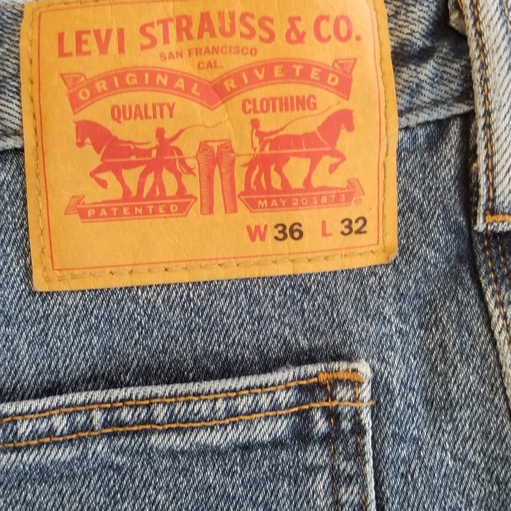 Levi Jean's